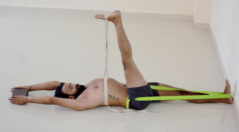 IYENGAR YOGA