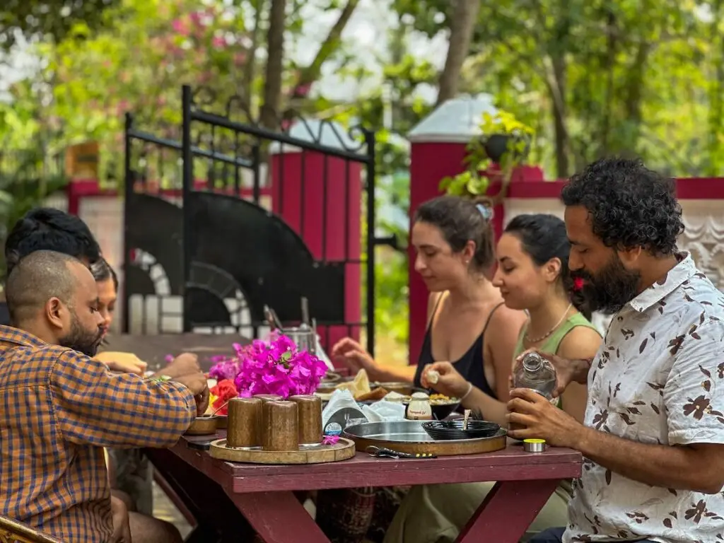 accommodation 300H atmosphere food3 landscape